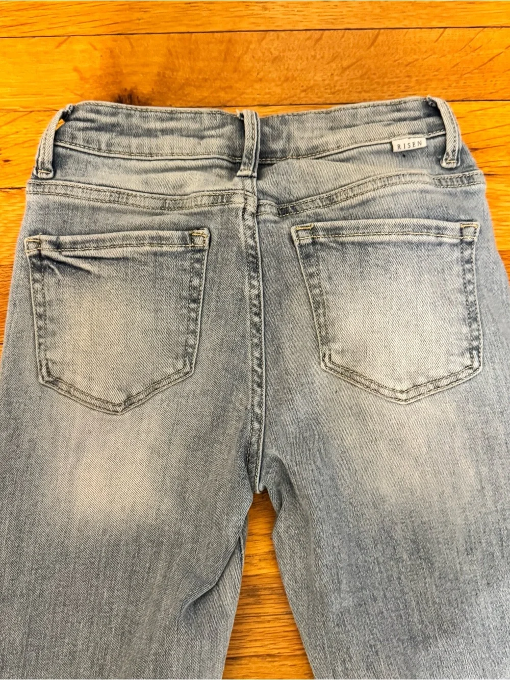 Risen Mid-Rise Bootcut Stretch Jeans Size 0/24 Light Wash - Picture 5 of 6
